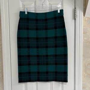 Ann Taylor Knit Plaid Pencil Skirt - Green & Black. Matching Sweater in Closet
